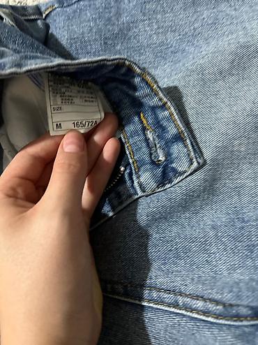 женские жинцы: Джинсы женские 500 сом M размер 
Писать, НЕ звонить!! — 3