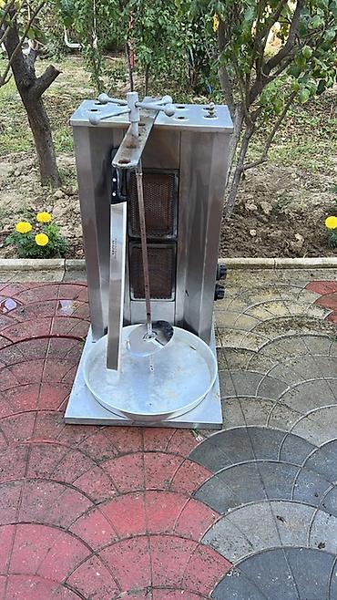 Biznes üçün avadanlıq: Karacasan markalı dönər ocağı - Yanacaq növü: qaz (yan tərəfdə 2 ədəd — 3