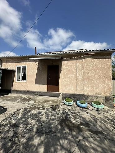 Продажа коттеджей и домов: 📍В Сокулуке продаётся дом на участке 9.5 соток. 🏡Дом состоит из 4 х — 2