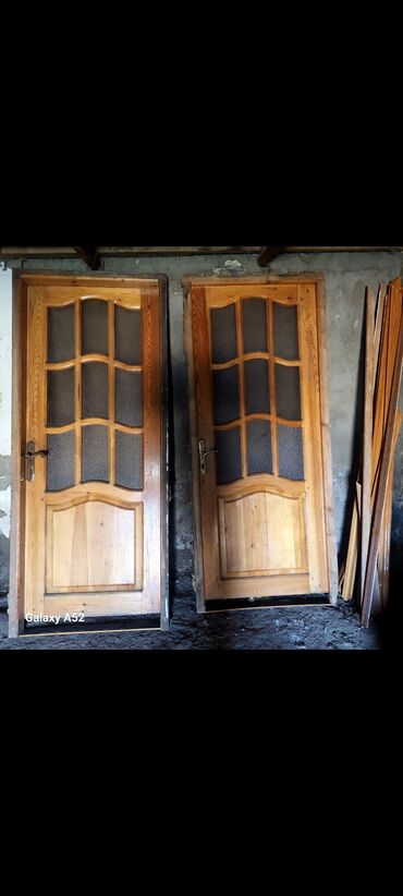 işlənmiş qapılar: Otaq qapıları