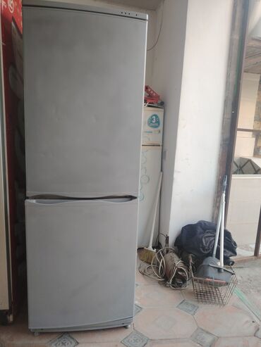 Холодильники: Б/у Холодильник Indesit, De frost, Двухкамерный, цвет - Серебристый