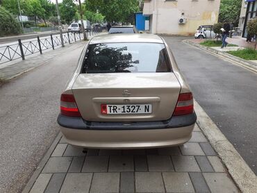 Opel Vectra: 1.6 l. | 1998 έ. | 178000 km. | Λιμουζίνα