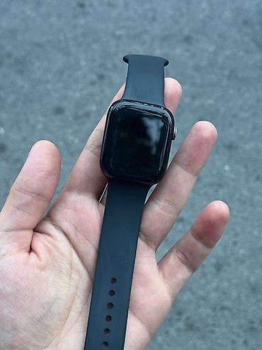 apple whatch 7: Apple Watch Series 7 (GPS) – Qara - Korpus: Alüminium, parlaq qara — 1