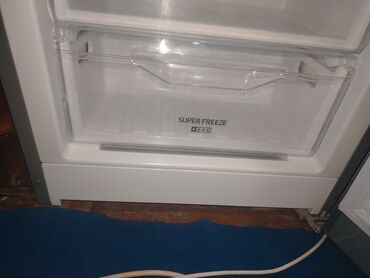 Soyuducular: Xarab 2 qapılı Indesit Soyuducu Satılır, rəng - Boz — 4