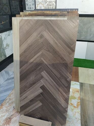 Dekorativ daşlar: Herringbone naxışlı döşəmə keramoqranit/plitə - Material
