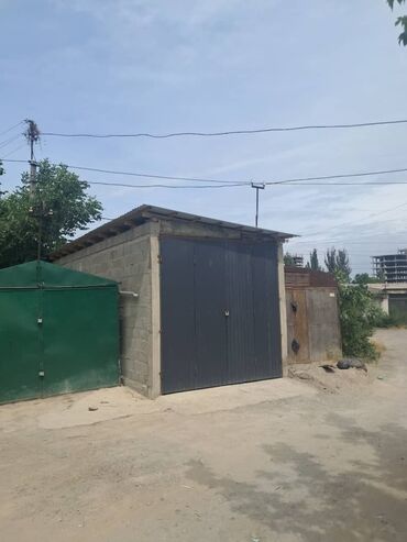 общежитие в аренду: 34 м², Кирпичный | Смотровая яма