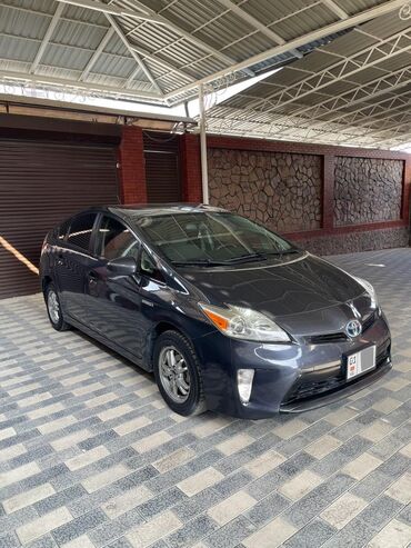 Toyota: Toyota Prius: 2013 г., 1.8 л, Автомат, Гибрид, Хэтчбэк