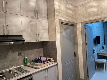 Uzunmüddətli kirayə mənzillər: Sabunçu rayonu,Bakıxanov(Razin) qəsəbəsi,Asan xidmətin arxasında,16 — 10