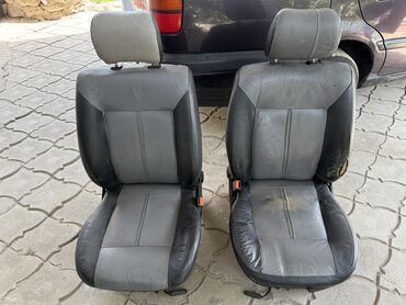 купить шикарное вечернее платье: Алдыңкы орундук, Булгаары, Volkswagen 1993 г., Колдонулган, Оригинал, Германия