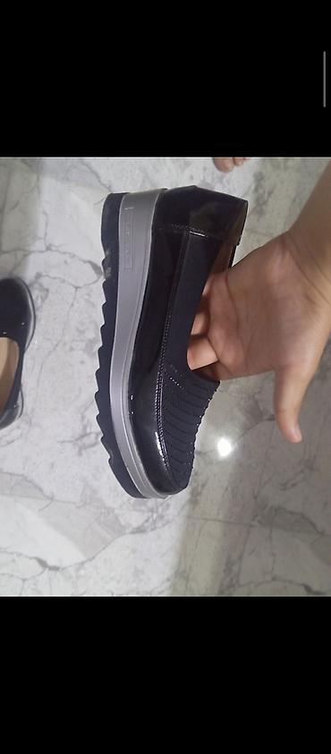 lak ayaqqabılar: Qadın ayaqqabısı – slip-on model - Rəng: qara (üzərində incə — 1