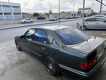 mercedes r18: R18 mpaket disk teker çatı svarkası eyrisi yoxdu yaxşı vezyetdedi — 1