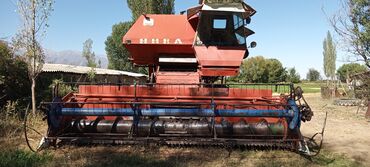 работа тракториста в сельском хозяйстве: Требуется Комбайнёр