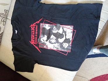 baletanke devojcice: Crna pamučna majica sa kratkim rukavima sa motivom benda Metallica. Na — 1