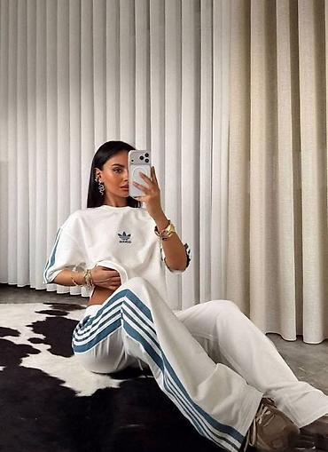 Women's Sweatsuits: Duks + donji deo trenerke Adidas set - Boja: bela sa svetloplavim — 3