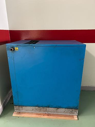 Yağlı vintli hava kompressoru – 15–20 HP (11–15 kW) sinfi. Tam işlək