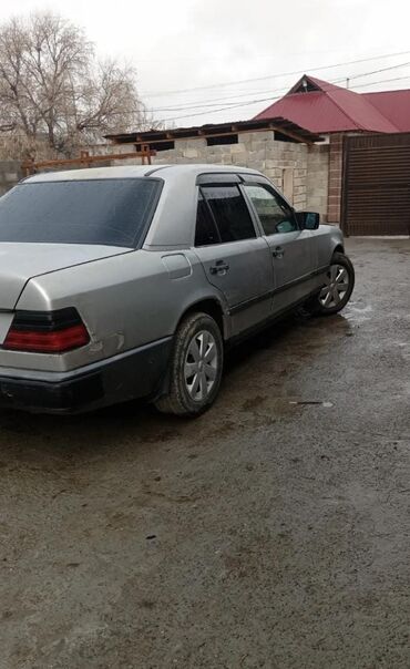 спринтер грузовой средний: Mercedes-Benz W124: 1986 г., 2.6 л, Механика, Бензин, Седан