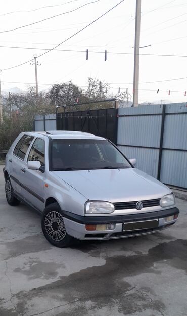 Volkswagen: Volkswagen Golf: 1994 г., 1.6 л, Механика, Бензин, Хэтчбэк
