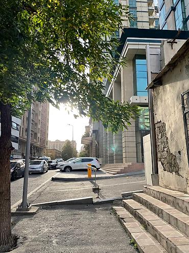 Kommersiya daşınmaz əmlakının satışı: Obekt satılır bakı şəhərinin mərkəzinnə,jalə plazai̇lə tam üzbəüz bu — 6