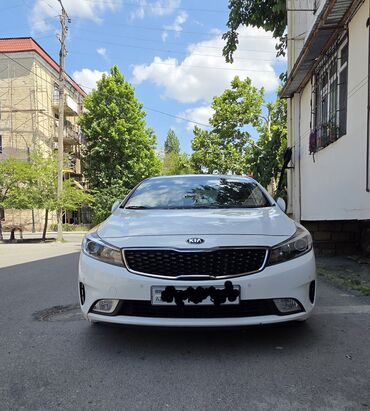 Kia: Kia Cerato: 1.6 l | 2016 il Sedan