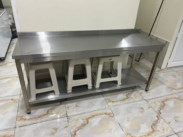 Qril aparatları: Nerj masa 190×60sm alt refli 250 Azn. Yenidir. Plyonlasi sokulub