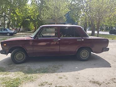 VAZ (LADA): VAZ 2107 sedan - Kuzov: 4 qapılı sedan, tünd bordo rəng - Mühərrik — 3