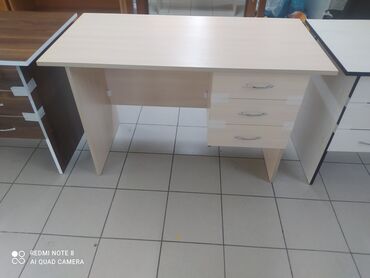 Ofis masaları: Ofis masaları tezedir. Olçuleri 120/60 hundluk 75. Bizde — 4