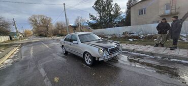 Mercedes-Benz: Mercedes-Benz E-Class: 1995 г., 2.3 л, Автомат, Бензин, Седан