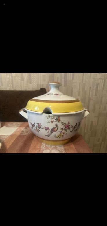 qab qaşıqlar: Qədim alman məhsulları. Şorba qabı, yağ qabı, qənd qabı süd və ya