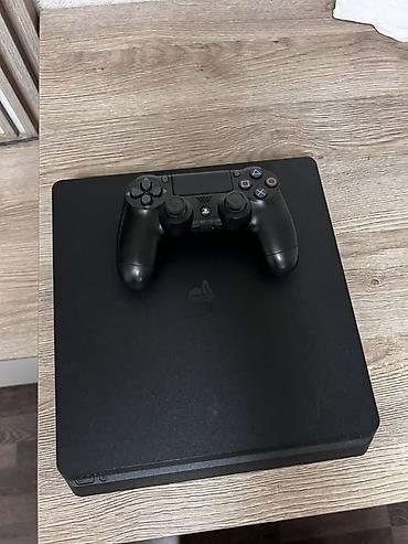 Игровая консоль Sony PlayStation 4 Slim на 1000 гб (чёрная) -
