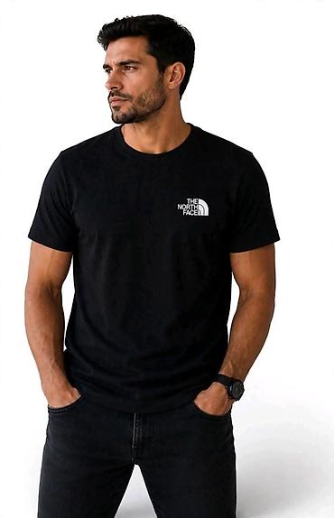 Muška majica The North Face – crna - Klasičan kroj sa okruglim