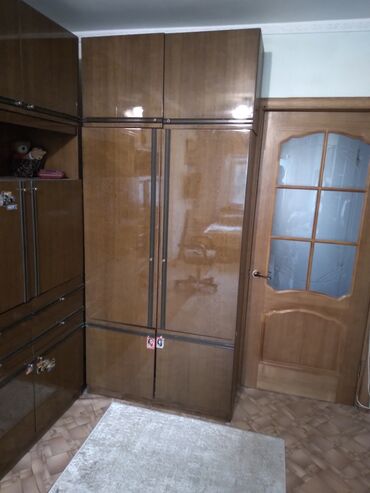 продам мебель бу: Мебель б/у белоруского производства. Цвет темнокоричневый,в хорошем