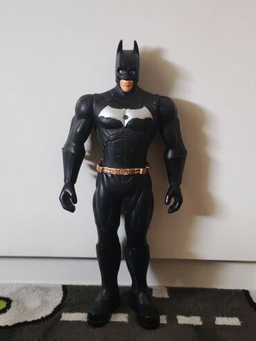детский костюм бэтмена: Бэтмен.игрушка среднего размера