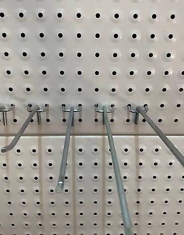 вешилка: Pegboard üçün metal asma qarmaqlar Məhsul təsviri: - Delikli panel — 4