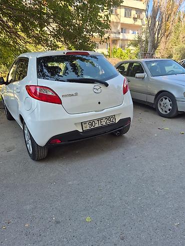 Mazda: Mazda 2: 1.5 l | 2015 il Sedan — 2