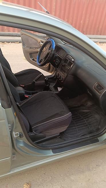 jac s7: Toyota Vista: 2001 г., Механика, Бензин, Седан — 10