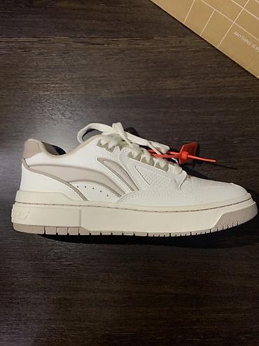 Кроссовки и спортивная обувь: Мужские кроссовки, 42, Новый, цвет - Белый — 1