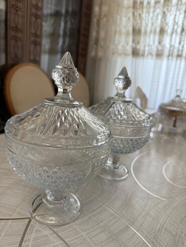 Tort və şiriniyyat qabları: Tort və şiriniyyat qabı, Şüşə