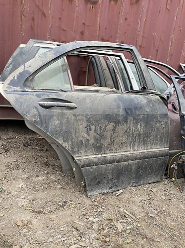 Задняя правая дверь 220 кузов коротыш
