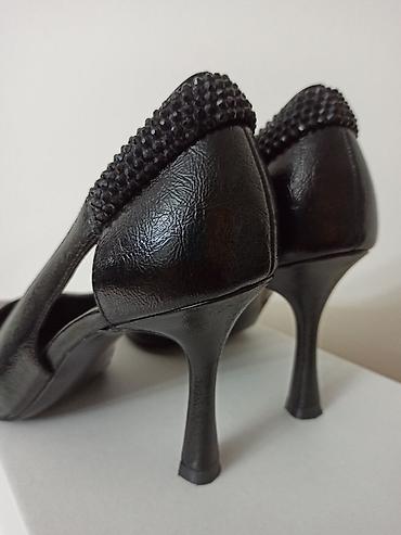 polovna oprema za grooming: Prelepe crne Catwalk salonke sa cirkonima - Br. 39 (gazište 25cm) — 6