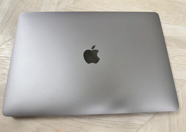 macbook air 2020 m1: Ноутбук, Apple, 8 ГБ ОЗУ, 13.3 ", Б/у, Для работы, учебы, память SSD