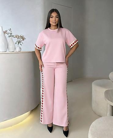 Gornji i donji deo: ❤️Top komplet – majica i pantalone sa srcima — 2