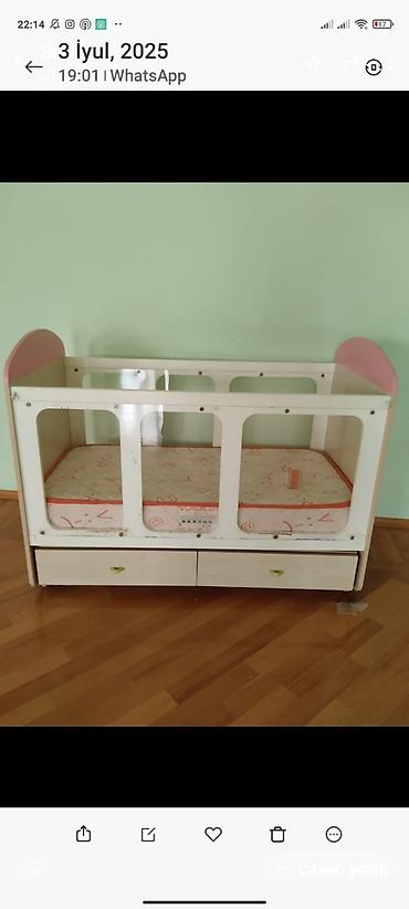 Beşiklər: Uşaq beşiyi – iki çekmecəli, məhəccərli model. - Material: taxta — 1