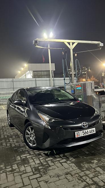 lexus ls600h: Toyota Prius: 2017 г., 1.8 л, Вариатор, Гибрид, Хэтчбэк — 4