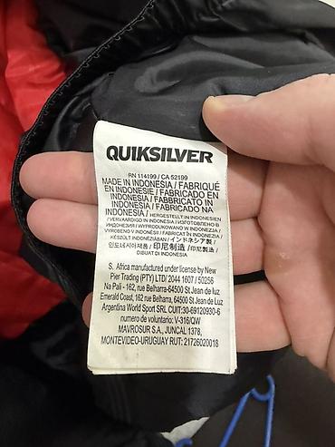 спорт: Куртка, Quiksilver, M, Б/у, Без утеплителя, Вентиляционные клапаны, Внутренние и внешние карманы, Двухслойная ткань — 3