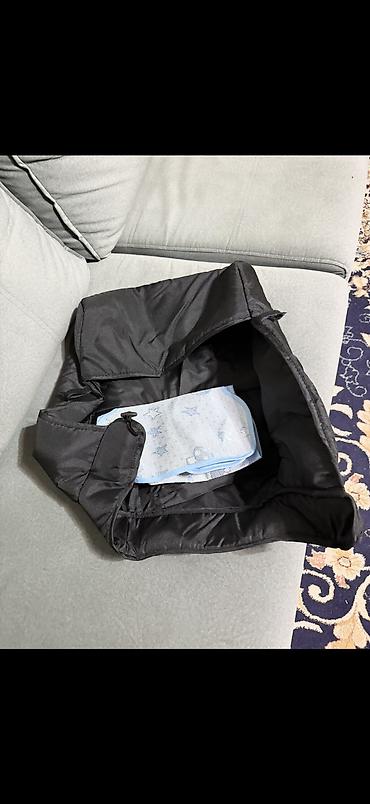 Коляски: Коляска (черная), складная Особенности: - Легкая алюминиевая рама — 3