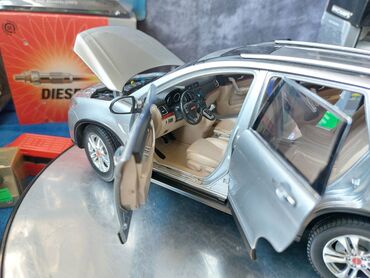 Avtomobil modelləri: 2015 il, 1:18, Dəmir, Ödənişli çatdırılma — 18