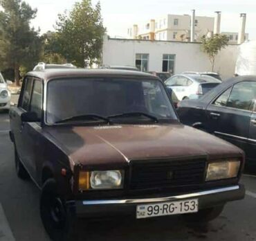 VAZ (LADA): Vaz 2107 maşın satılırr yaxşi veziyyetdedir ili 2000 3000 cidi