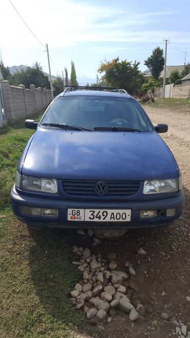 пассат passat: Volkswagen Passat: 1993 г., 1.8 л, Механика, Бензин, Универсал