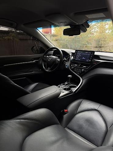 Toyota: Toyota Camry: 2021 г., 2.5 л, Автомат, Гибрид, Седан — 7