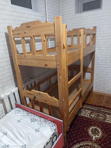 Кровати: Двухъярусная кровать из массива ляствика - Материал: натуральное — 1